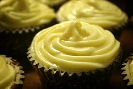 Gingerbread Cupcakes With Lemon Cream Cheese Frosting